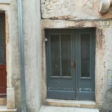 Apartment 11